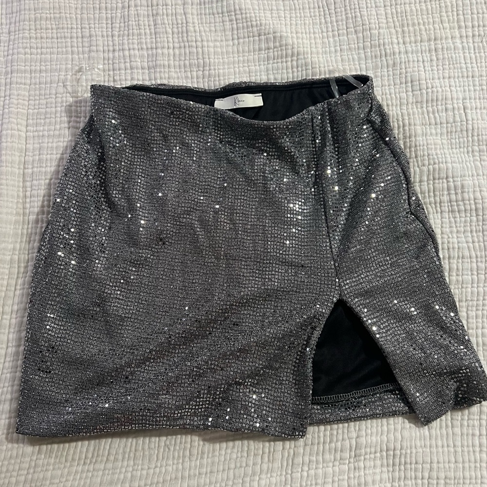 Silver Sparkly Mini Skitt